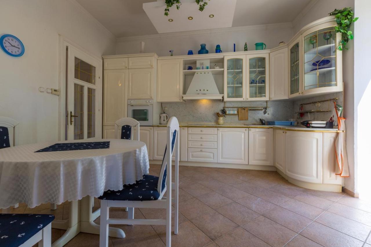 Petrinovic C Appartement Crikvenica Buitenkant foto